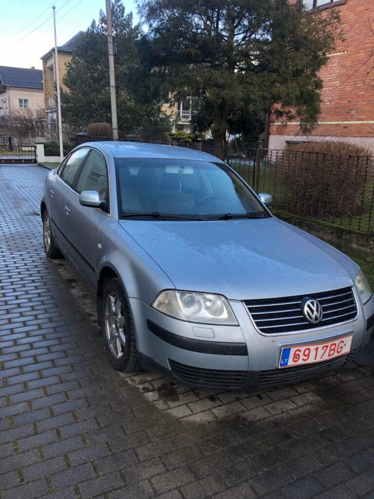 Automobilių be technikinės apžiūros supirkimas – sidabrinis Volkswagen Passat paruoštas pardavimui